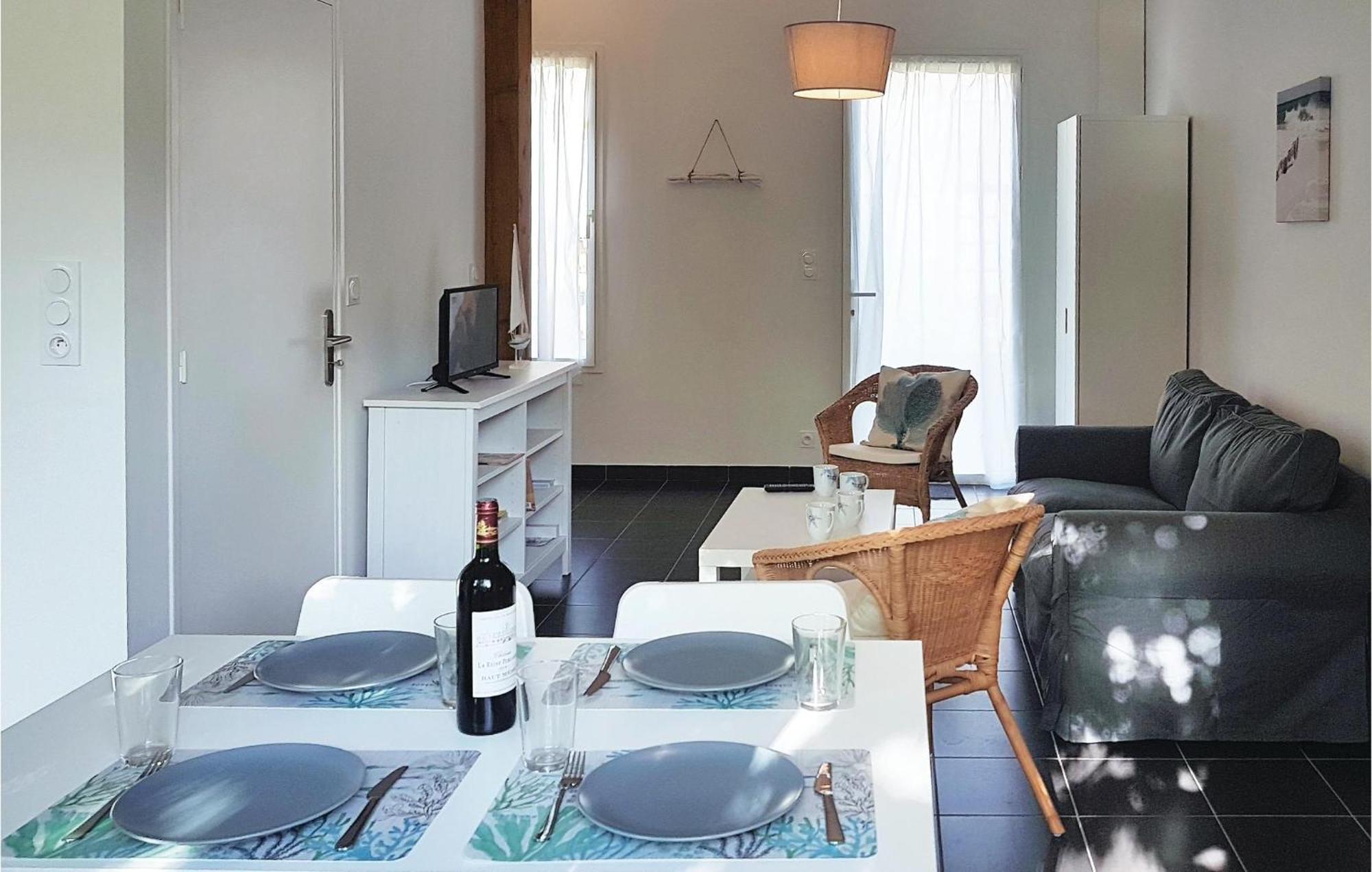 Awesome home in Erdeven with 5 Bedrooms&WiFi Buitenkant foto